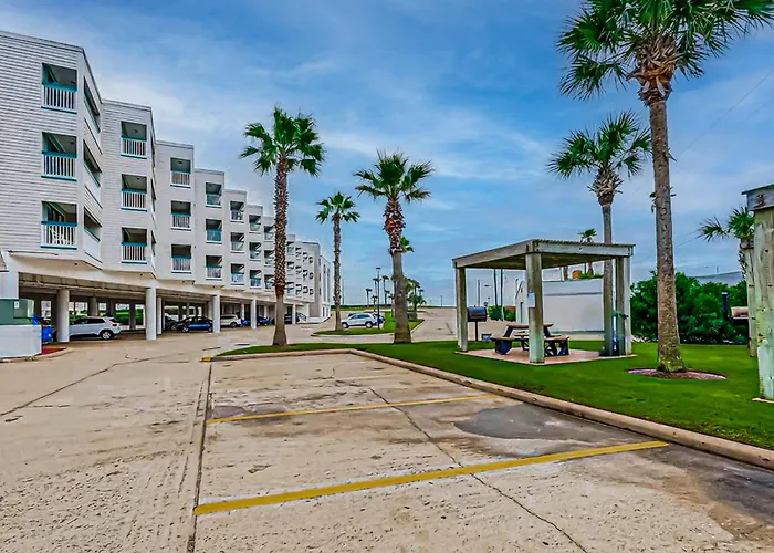 Seawall Beach View